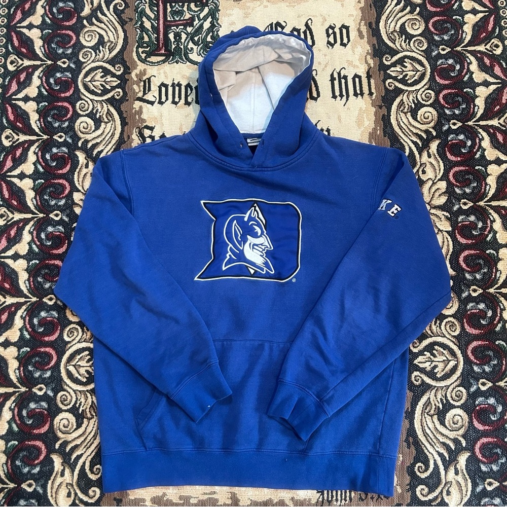 Stadium Athletics Duke University Blue Devils
Embroidered Graphic Pullover